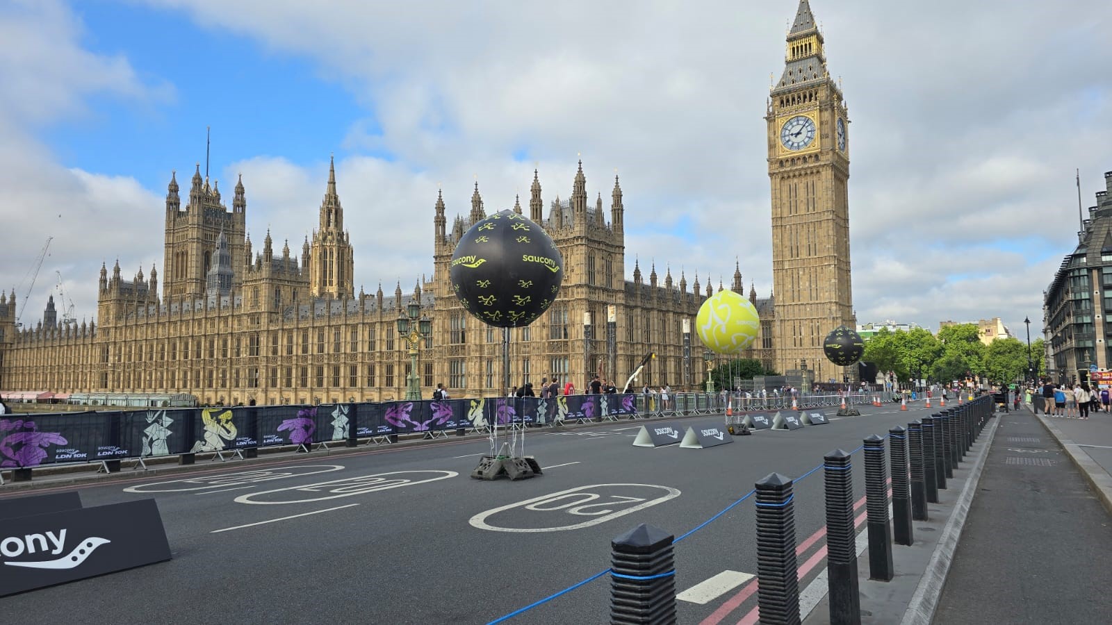 Spheres on a stand - Saucony at Westminster Bridge